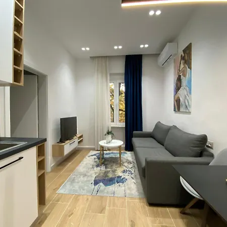 Apartament In Blloku In Front Of Taiwan Tirana Exterior photo