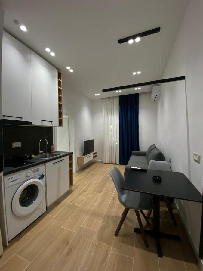 Apartamento In Blloku In Front Of Taiwan Tirana
